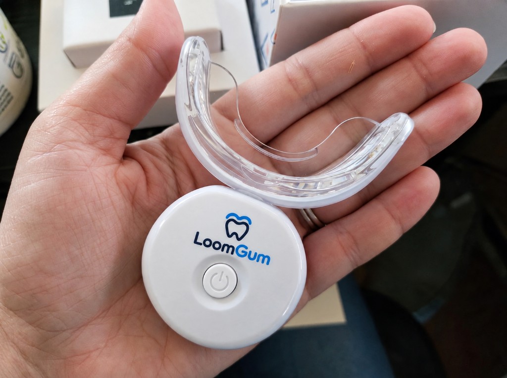 LoomGum Restore Therapy device